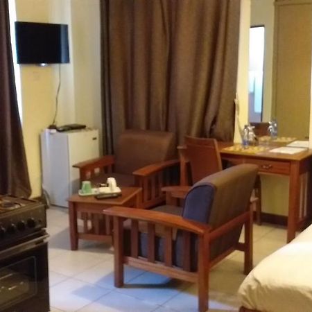 Minimalistic Studio Apartments Nairobi Luaran gambar