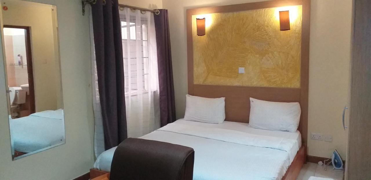 Minimalistic Studio Apartments Nairobi Luaran gambar