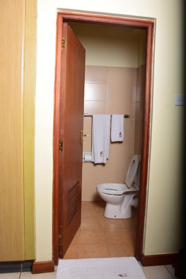 Minimalistic Studio Apartments Nairobi Luaran gambar